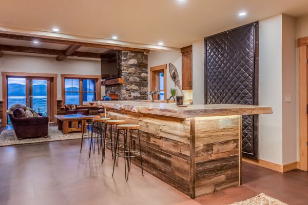 Bar Installation in Pasadena