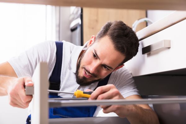 Cabinet Drawer Installation in Pasadena